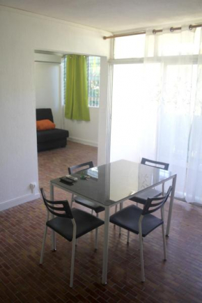 Appartement moderne à Les Trois Ilets, 40 m², vue jardin